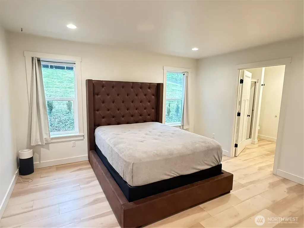 403 A Street South Bend WA 98586