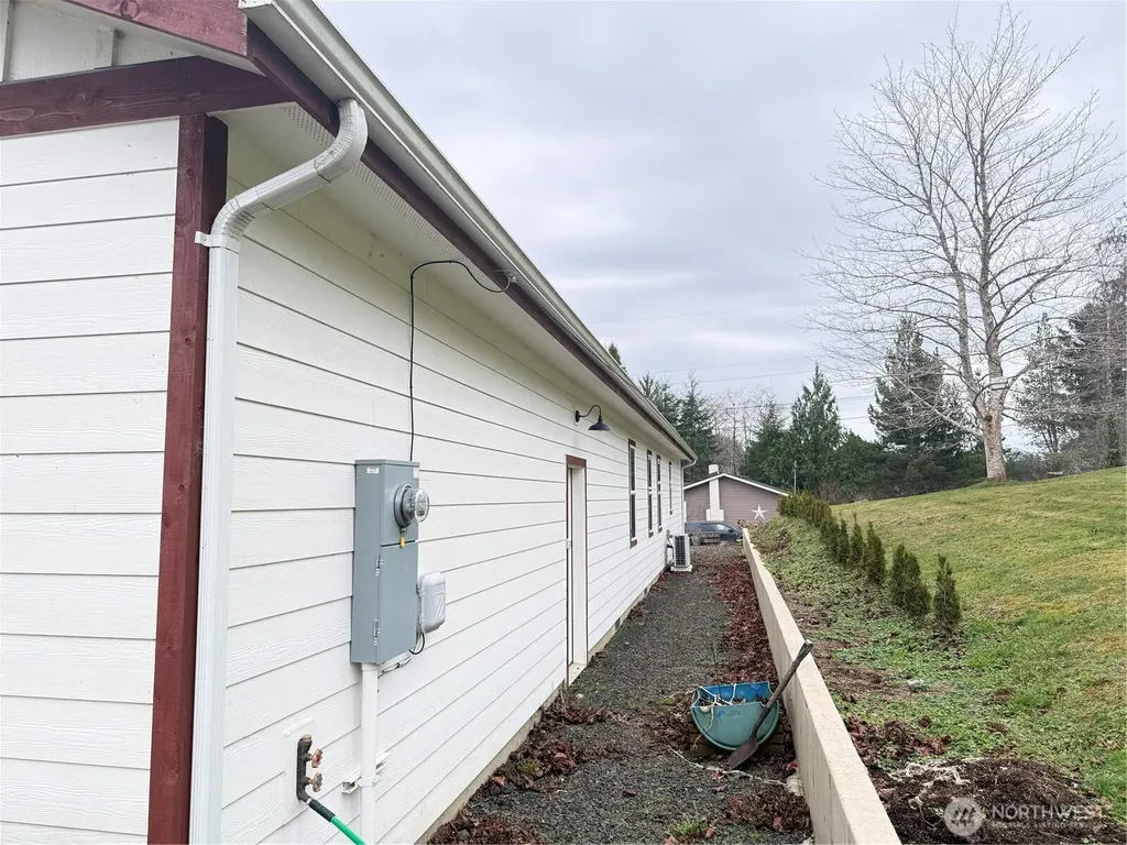 403 A Street South Bend WA 98586