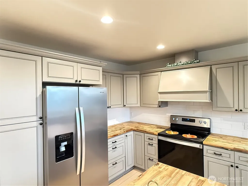 403 A Street South Bend WA 98586