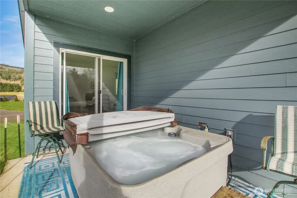 30 Nature Loop Cathlamet WA 98612