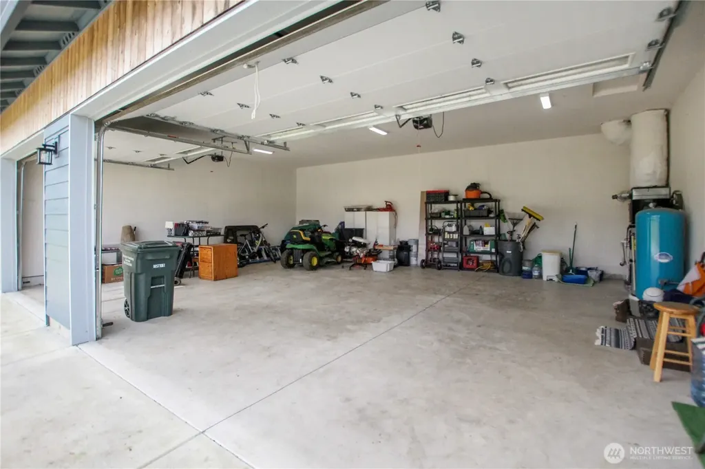 30 Nature Loop Cathlamet WA 98612