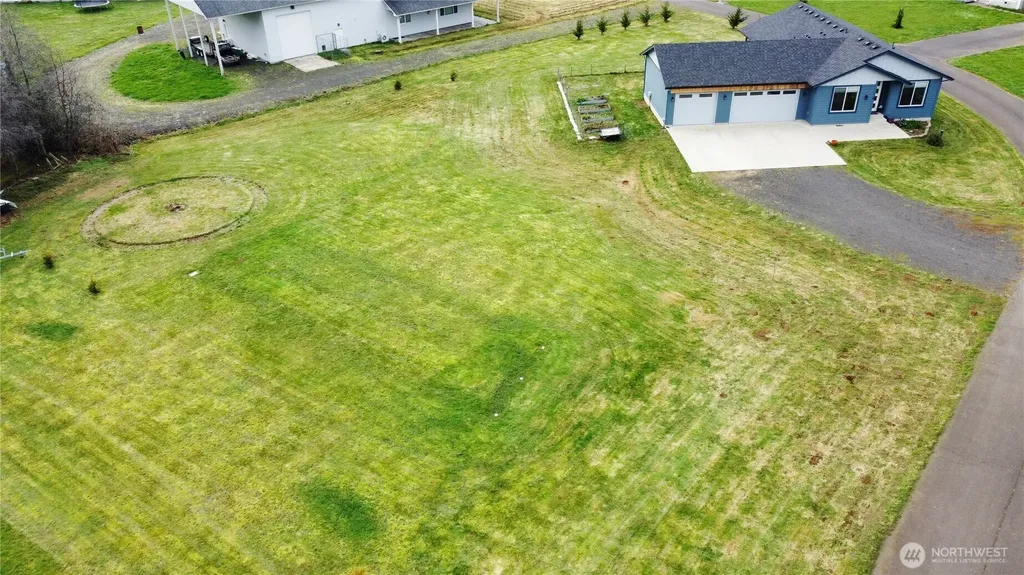 30 Nature Loop Cathlamet WA 98612