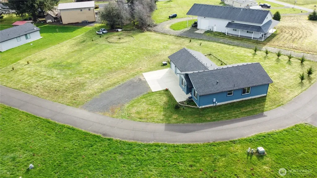 30 Nature Loop Cathlamet WA 98612