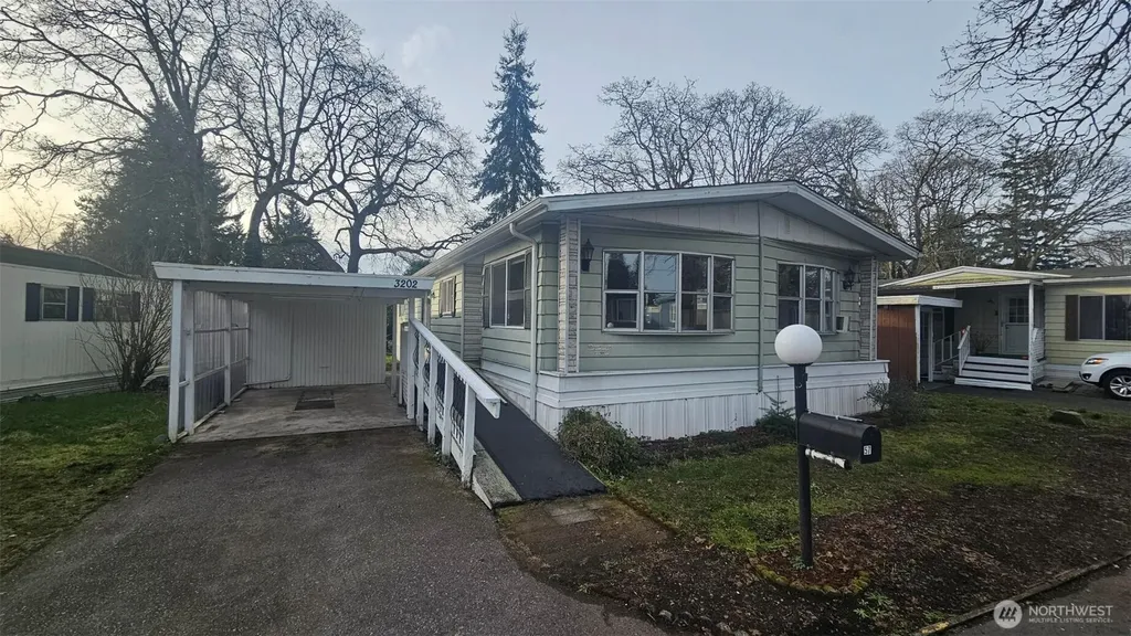 3202 85th St S Lakewood WA 98499