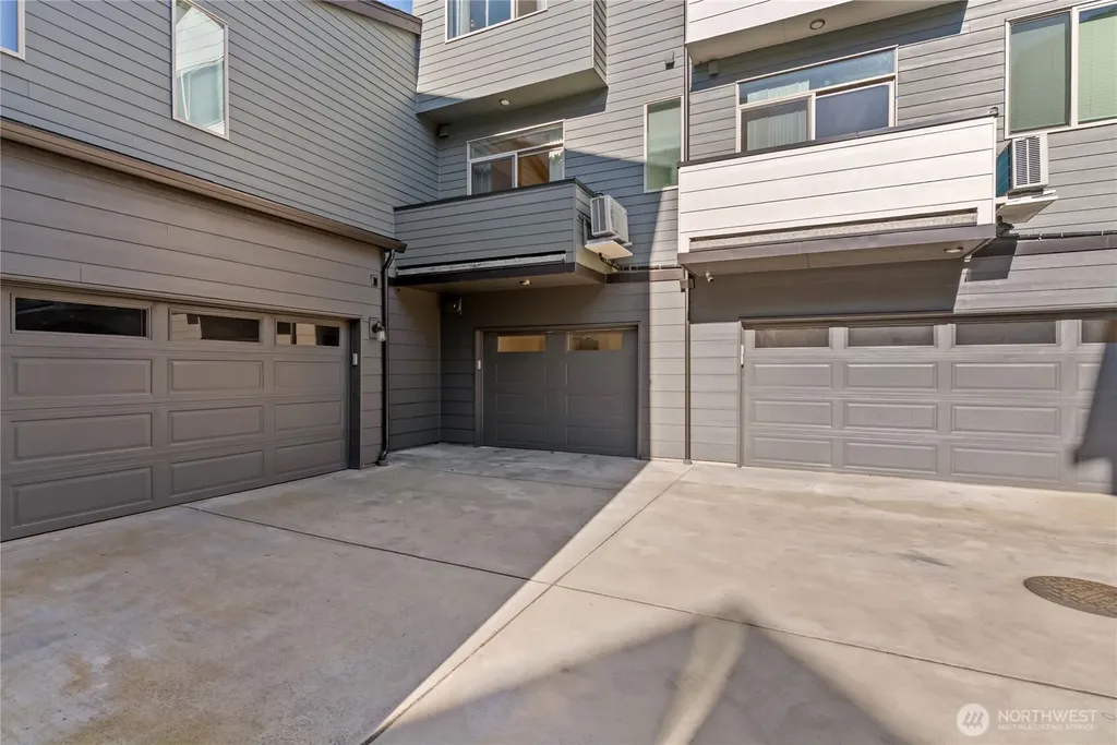 32730 Hemlock Avenue SE Black Diamond WA 98010