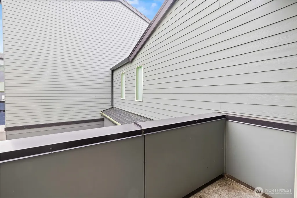 32730 Hemlock Avenue SE Black Diamond WA 98010