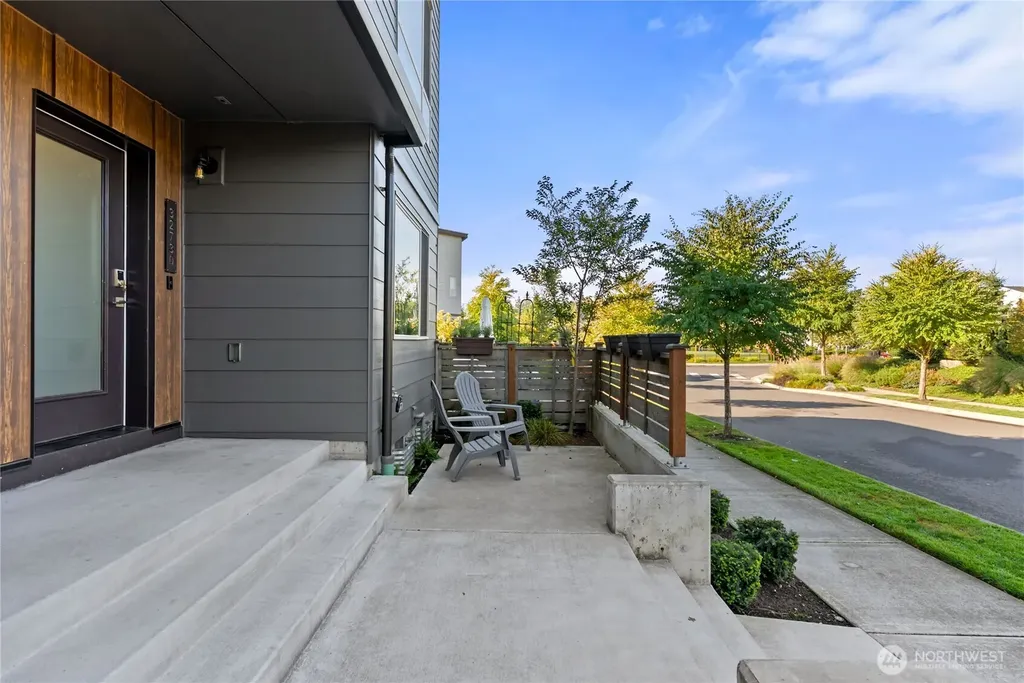 32730 Hemlock Avenue SE Black Diamond WA 98010