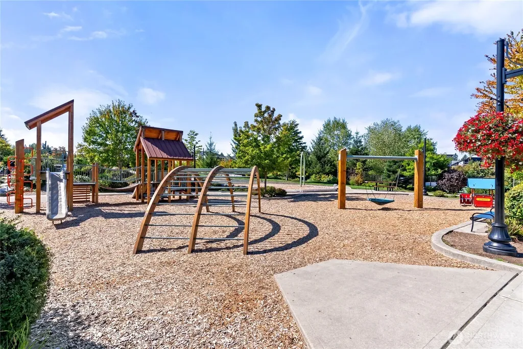 32730 Hemlock Avenue SE Black Diamond WA 98010