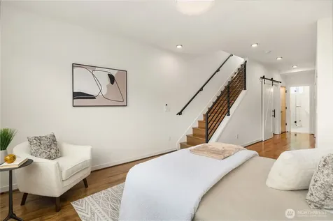 7439 Latona Avenue NE Seattle WA 98115