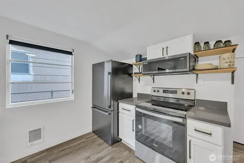 6004 S Lawrence Street Tacoma WA 98409