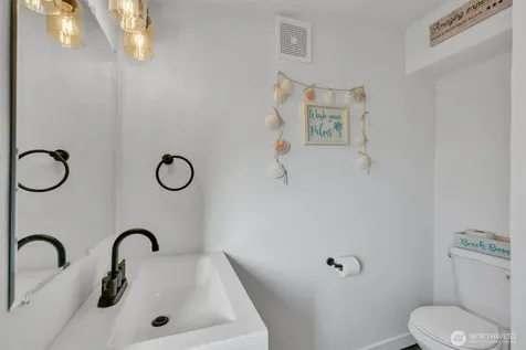 6004 S Lawrence Street Tacoma WA 98409