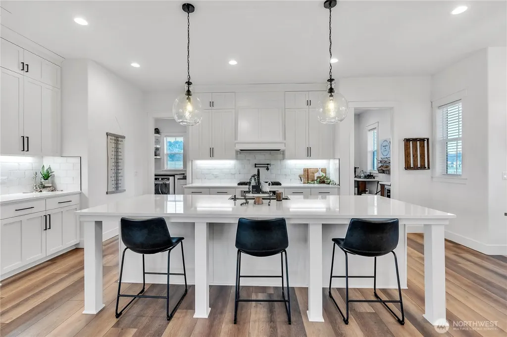 370 Tulip Lane Woodland WA 98674