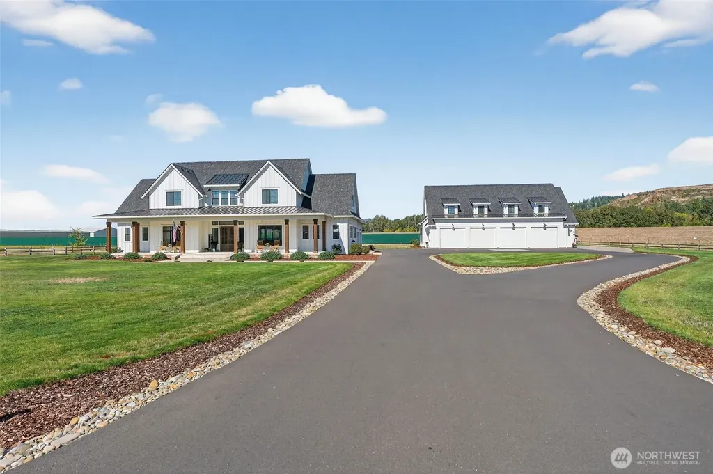 370 Tulip Lane Woodland WA 98674