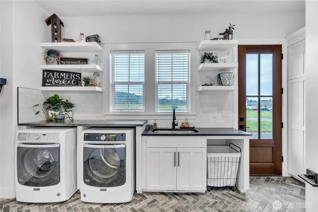 370 Tulip Lane Woodland WA 98674