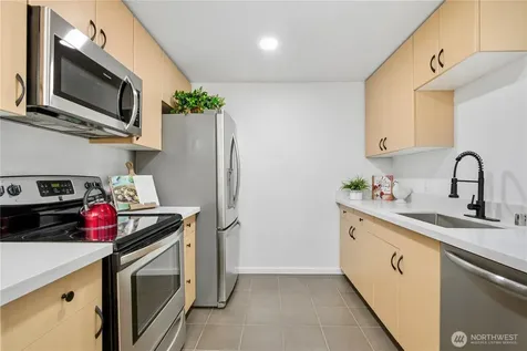 12607 SE 41 Place Bellevue WA 98006