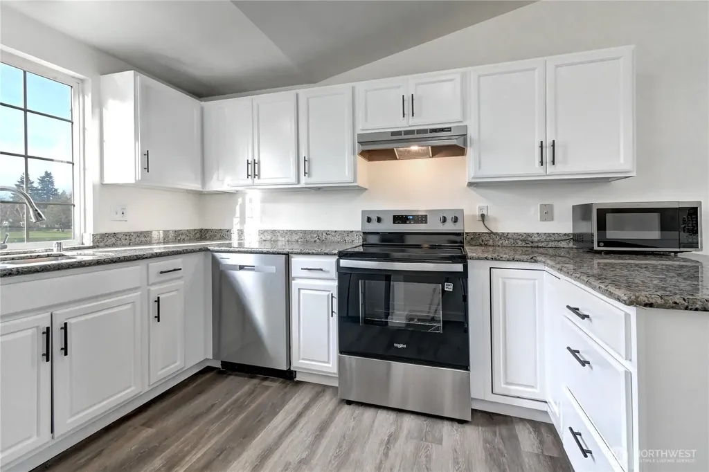 8823 18th Avenue E Tacoma WA 98445