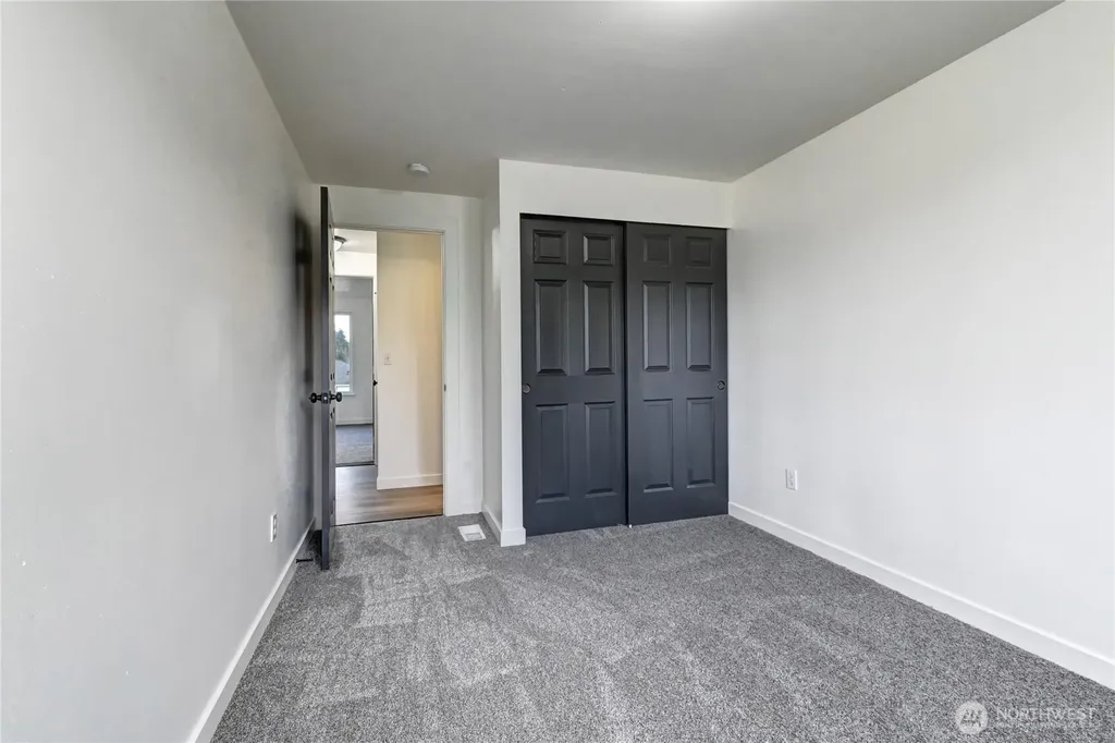 8823 18th Avenue E Tacoma WA 98445