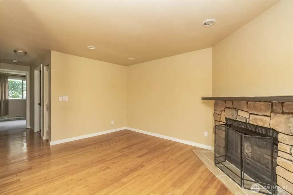17425 119th Lane SE Renton WA 98058