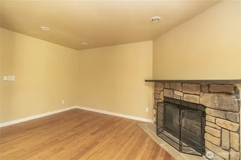 17425 119th Lane SE Renton WA 98058