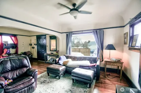 1017 S 48th Street Tacoma WA 98408