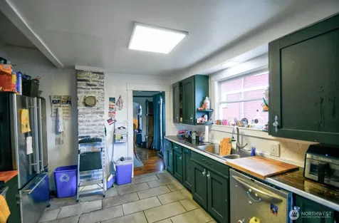 1017 S 48th Street Tacoma WA 98408