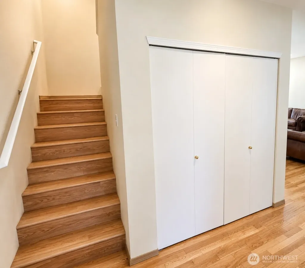 912 Gina Court SE Olympia WA 98513