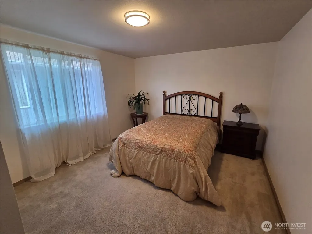 912 Gina Court SE Olympia WA 98513