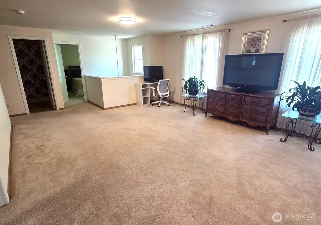 912 Gina Court SE Olympia WA 98513