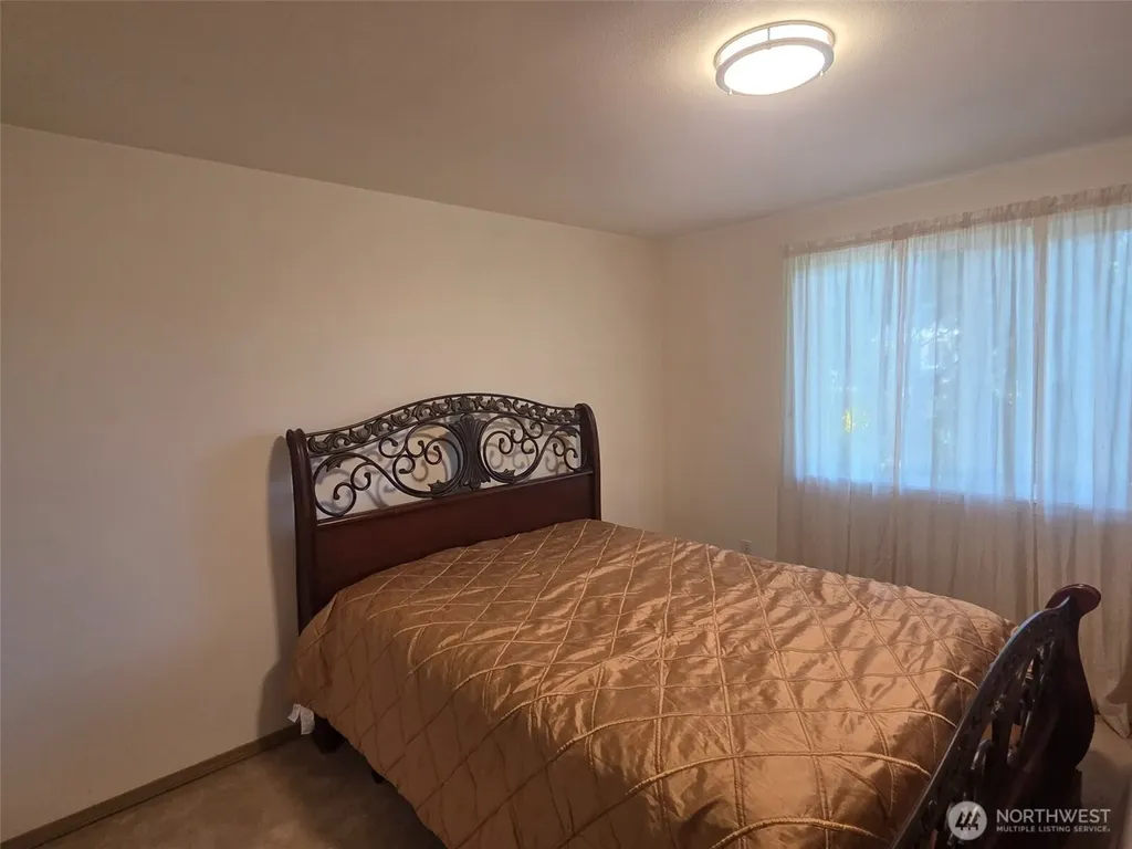 912 Gina Court SE Olympia WA 98513