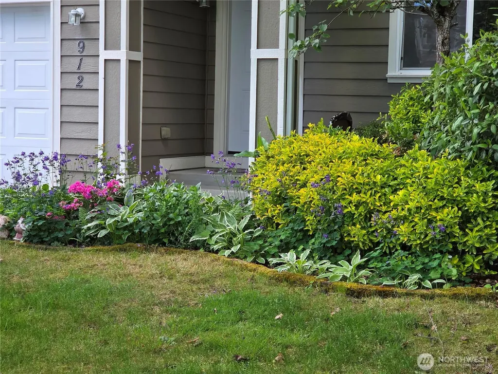 912 Gina Court SE Olympia WA 98513