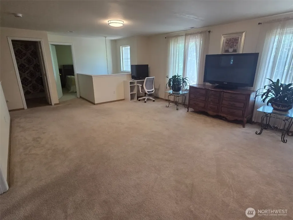 912 Gina Court SE Olympia WA 98513