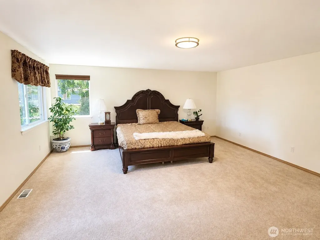912 Gina Court SE Olympia WA 98513