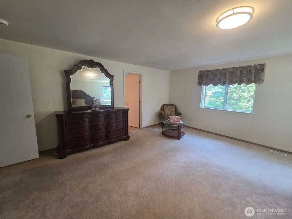 912 Gina Court SE Olympia WA 98513