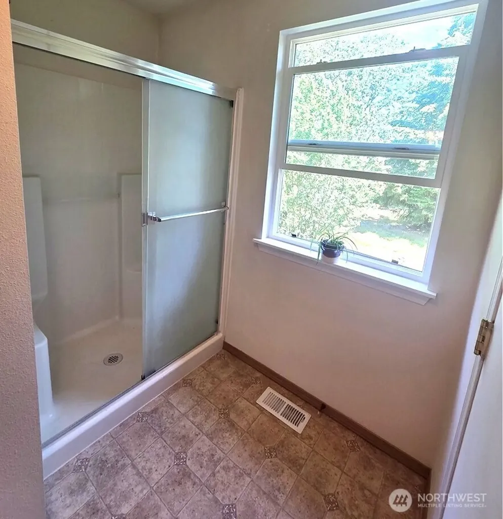 912 Gina Court SE Olympia WA 98513