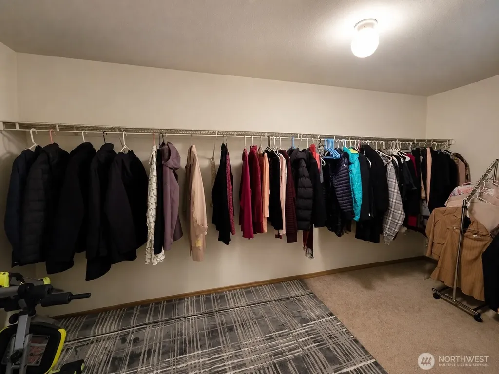 912 Gina Court SE Olympia WA 98513