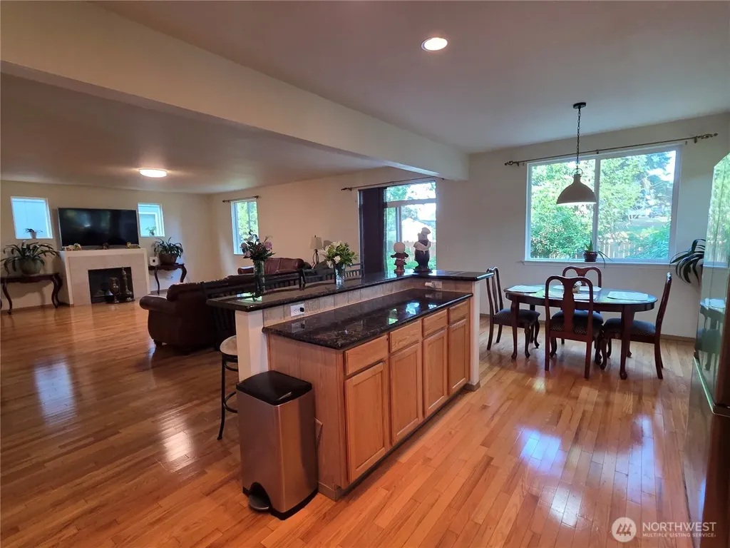 912 Gina Court SE Olympia WA 98513