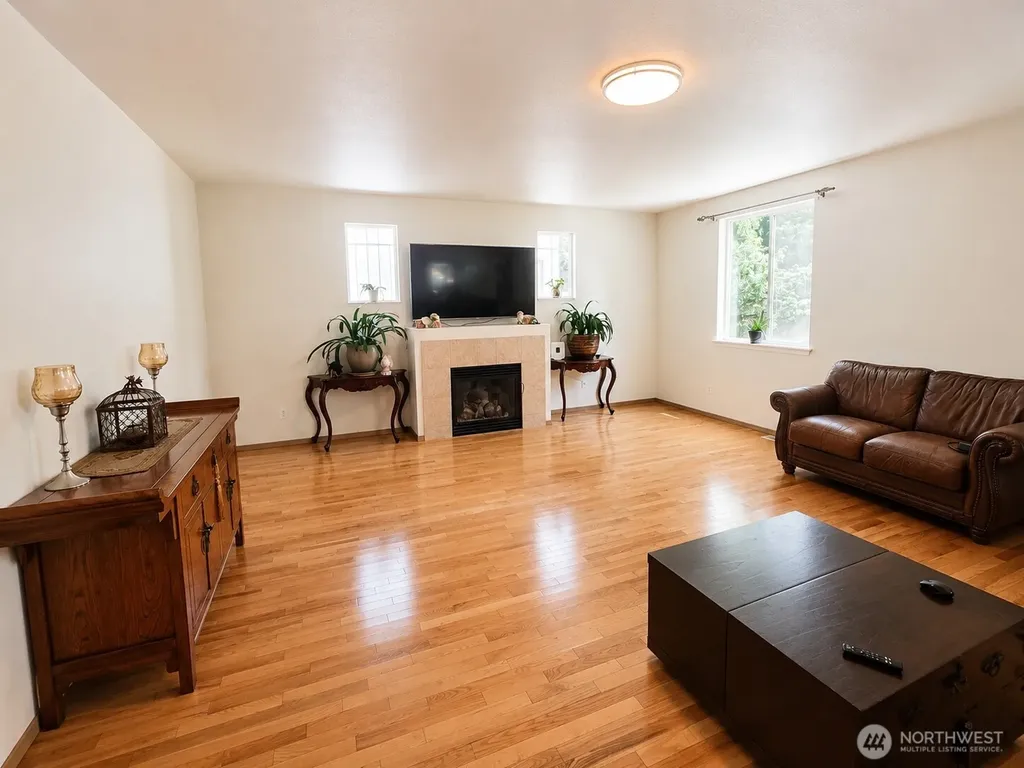 912 Gina Court SE Olympia WA 98513