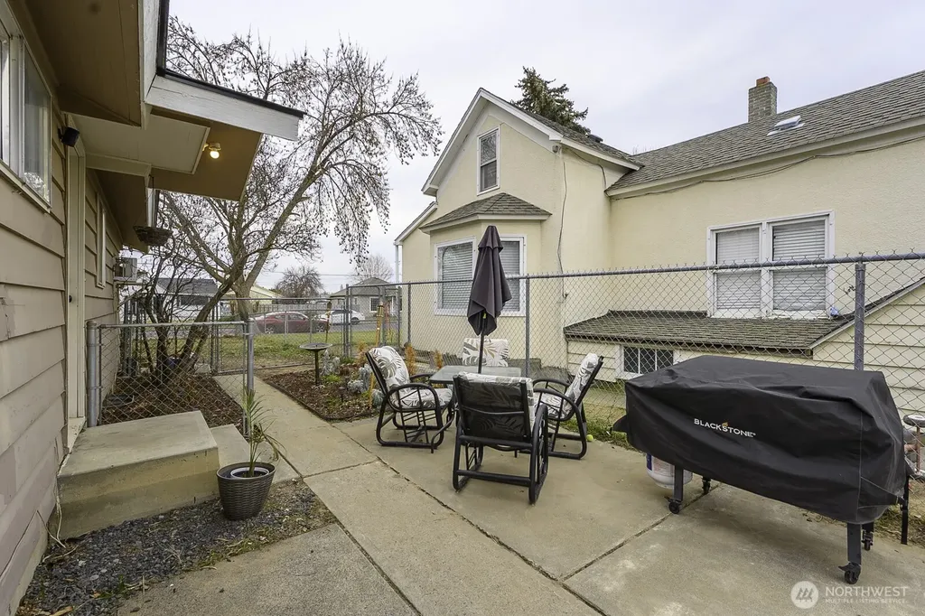 247 NW D Street Ephrata WA 98823