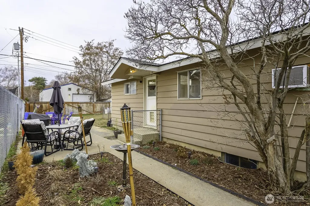 247 NW D Street Ephrata WA 98823