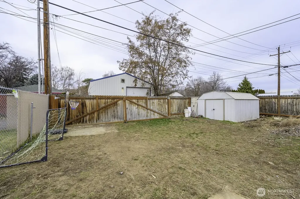 247 NW D Street Ephrata WA 98823