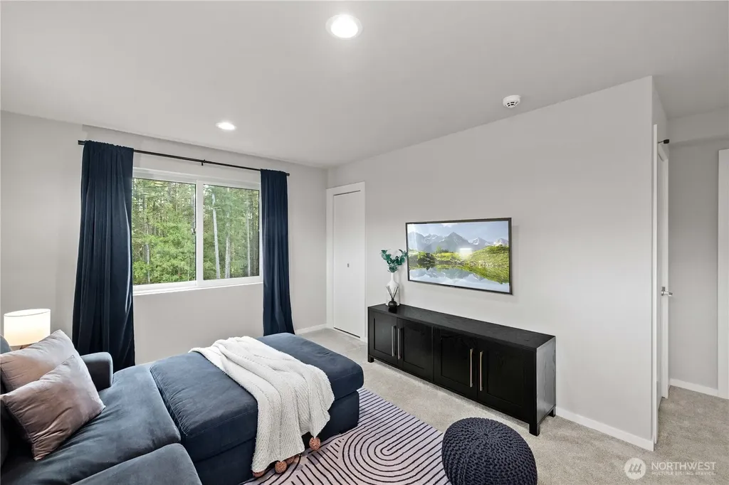 22907 Sycamore Street Black Diamond WA 98010