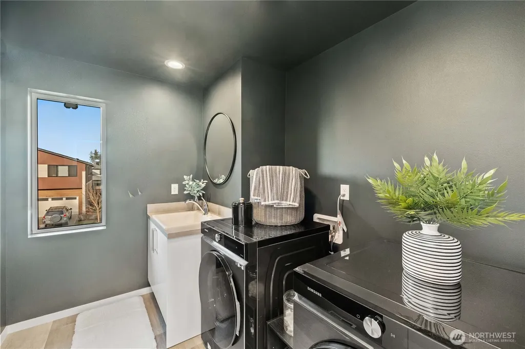 22907 Sycamore Street Black Diamond WA 98010