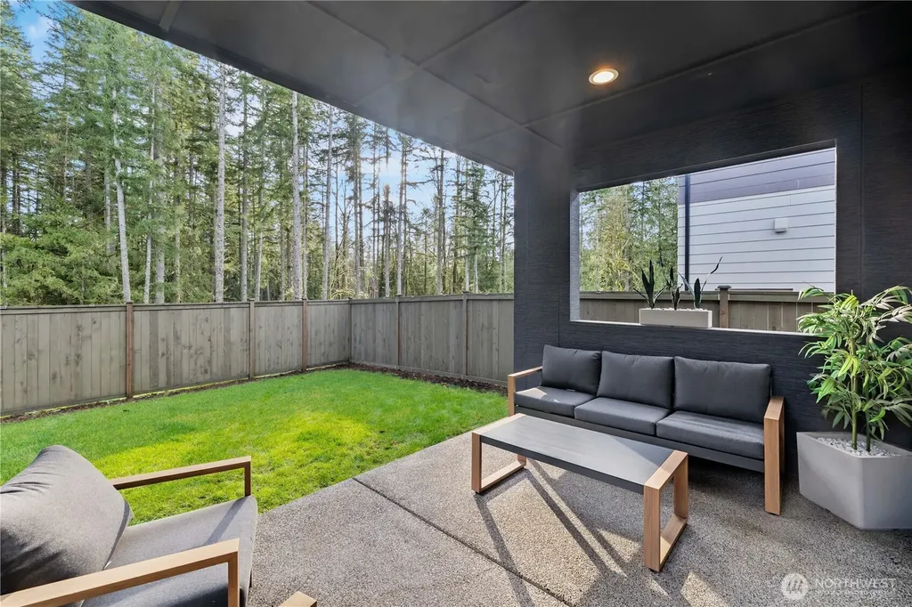 22907 Sycamore Street Black Diamond WA 98010