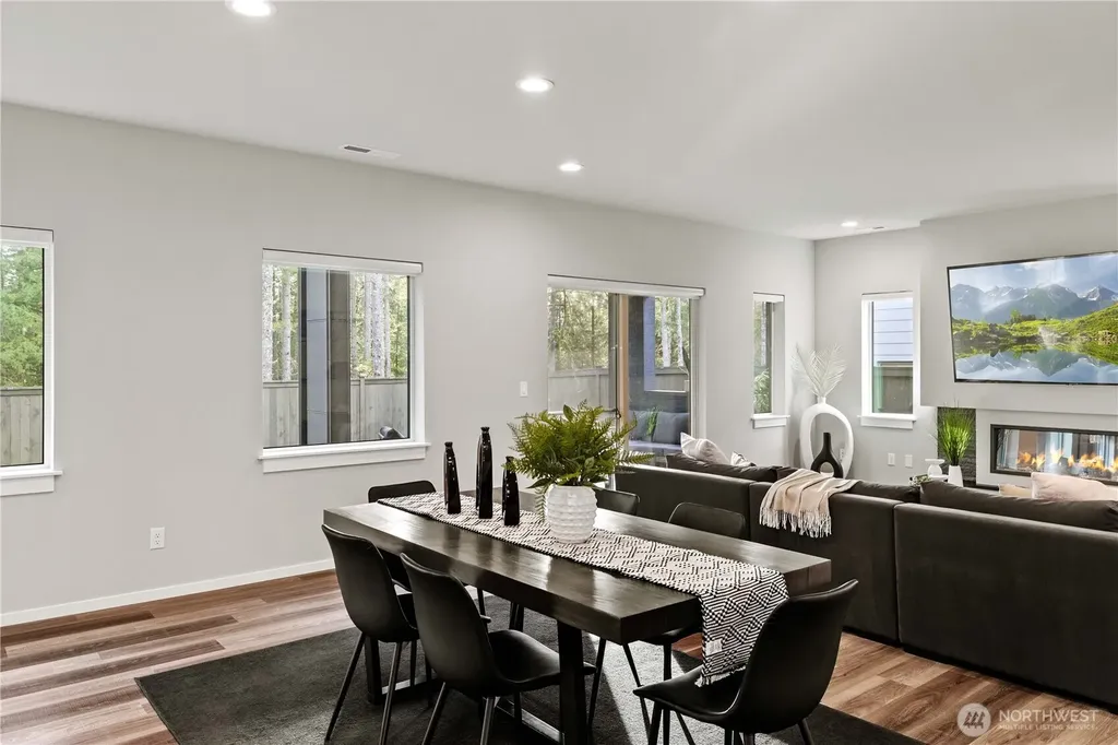 22907 Sycamore Street Black Diamond WA 98010
