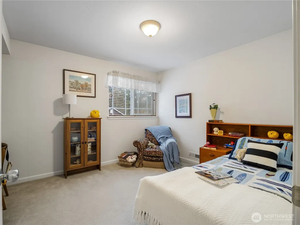 5710 61st Avenue W University Place WA 98467