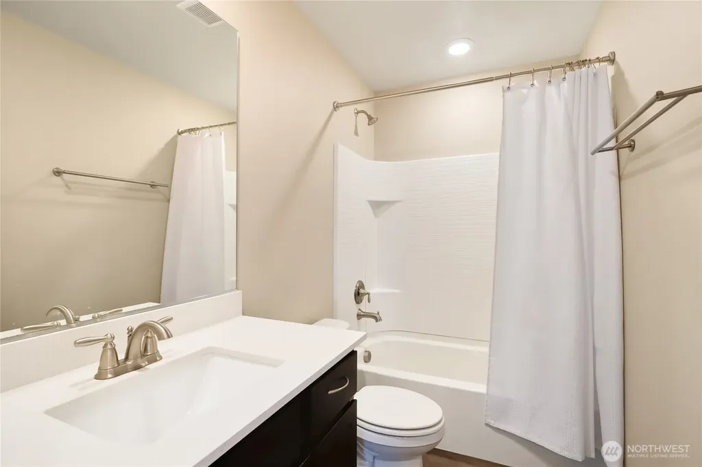 4758 Driftwood Street Bremerton WA 98312