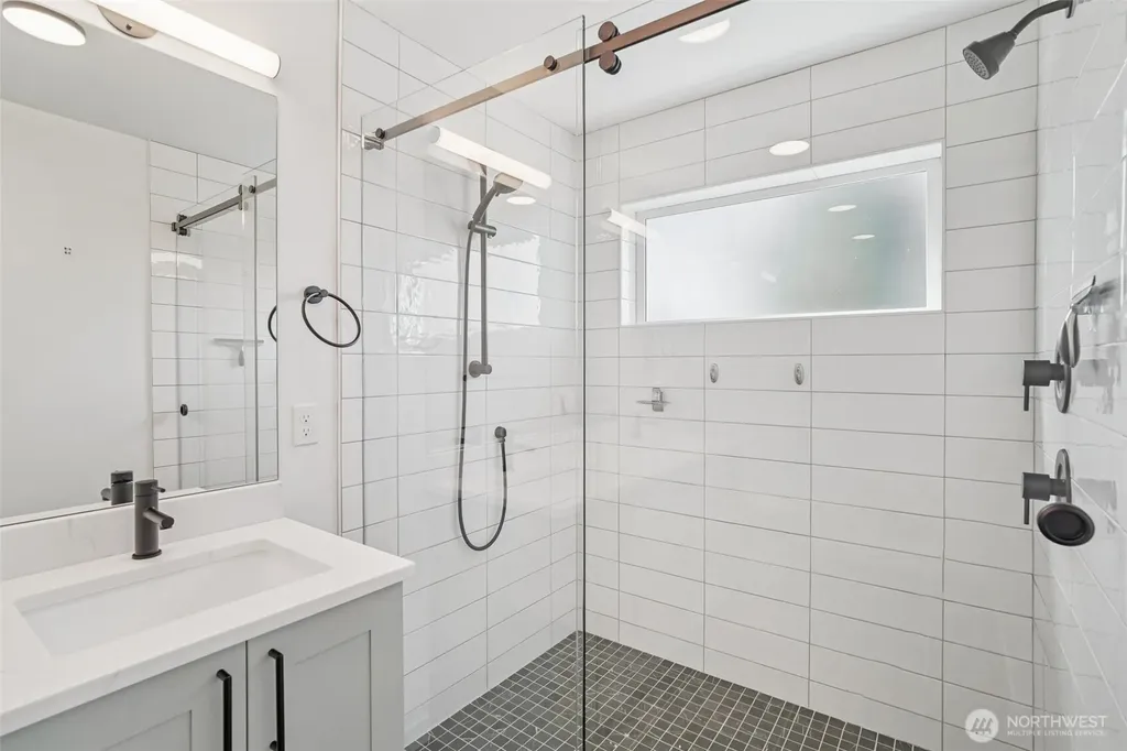 8020 17th Avenue NW Seattle WA 98117