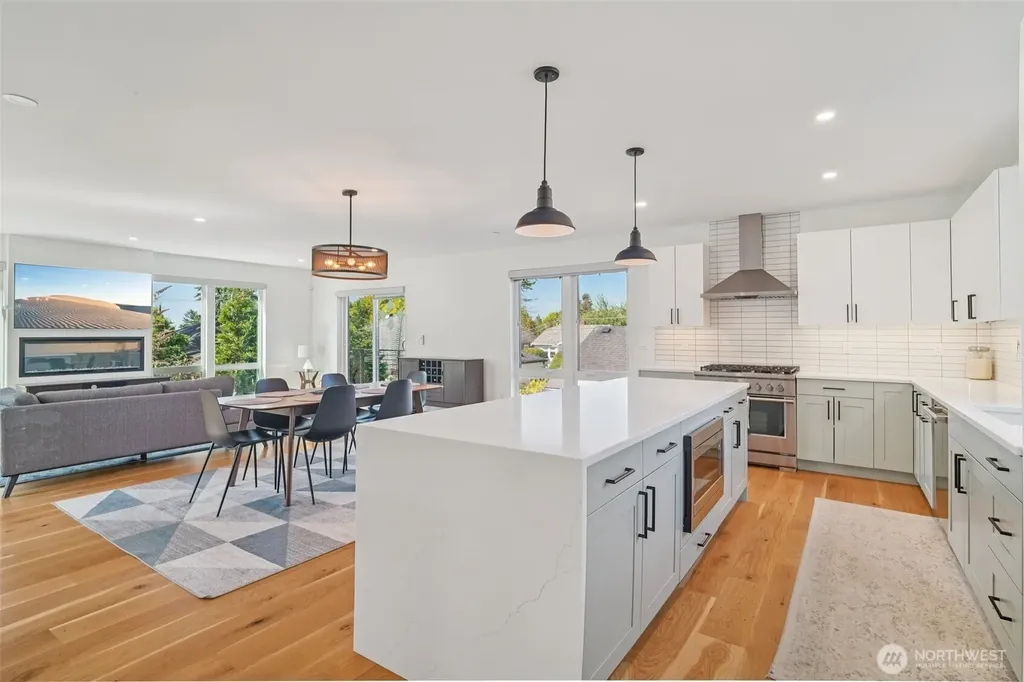 8020 17th Avenue NW Seattle WA 98117