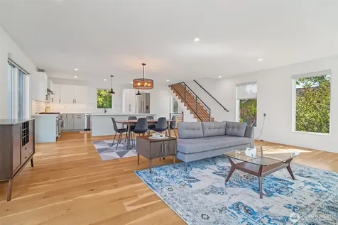 8020 17th Avenue NW Seattle WA 98117