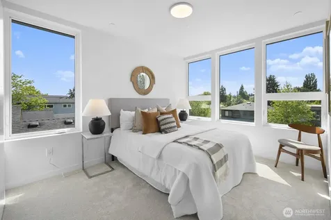 8831 Wallingford Avenue N Seattle WA 98103